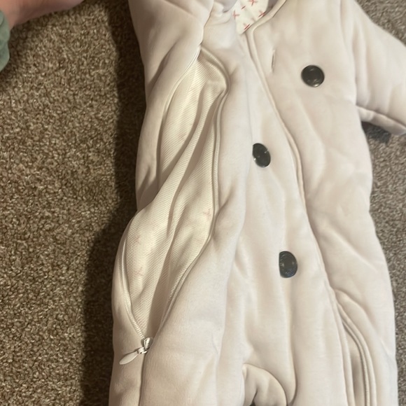 Neutral color/beige crubculture sleepsuit. Clean, tried once. Size 3-9 months. - Picture 5 of 5